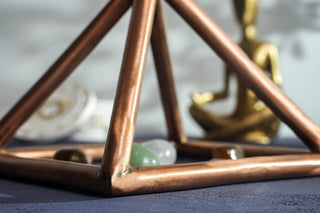 Copper Meditation Pyramide | Solid Copper Chackra Opener Pyramide | Handmade Copper Energy Cleaning Set